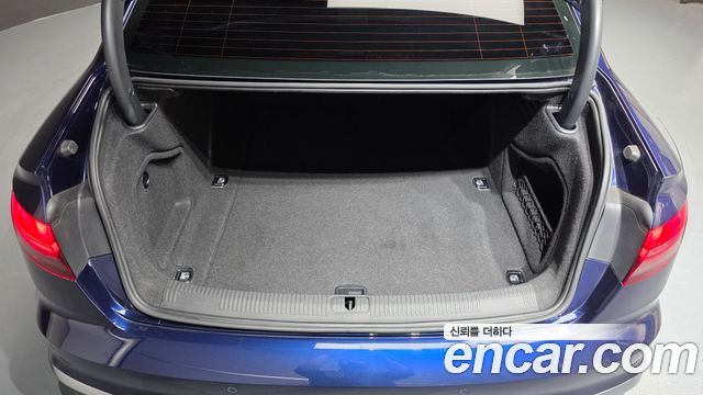 Audi A4 2021 — photo 18