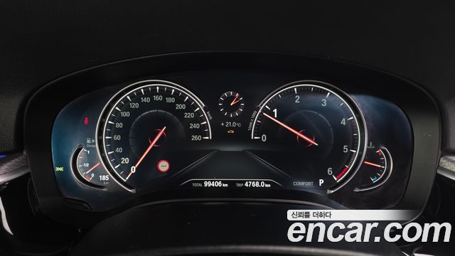 BMW 5-Series 2017 — photo 8