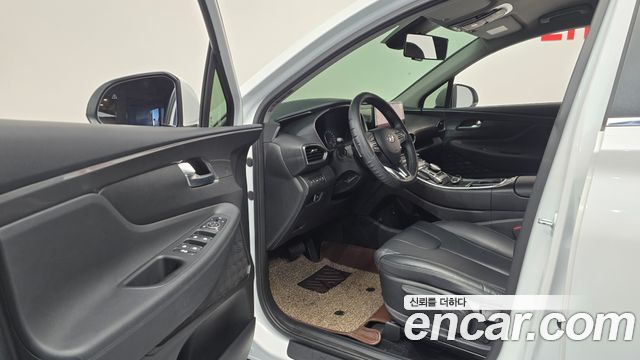 Hyundai Santafe 2023 — photo 13