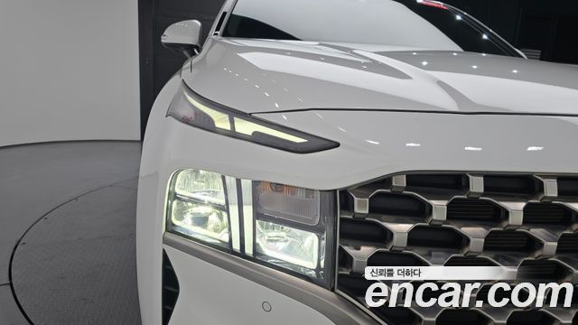 Hyundai Santafe 2023 — photo 8