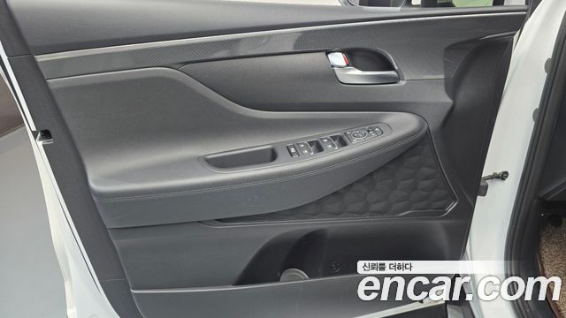 Hyundai Santafe 2023 — photo 14