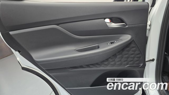 Hyundai Santafe 2023 — photo 15