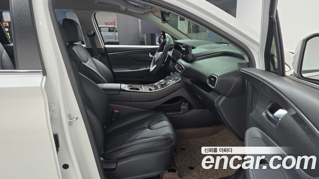 Hyundai Santafe 2023 — photo 16