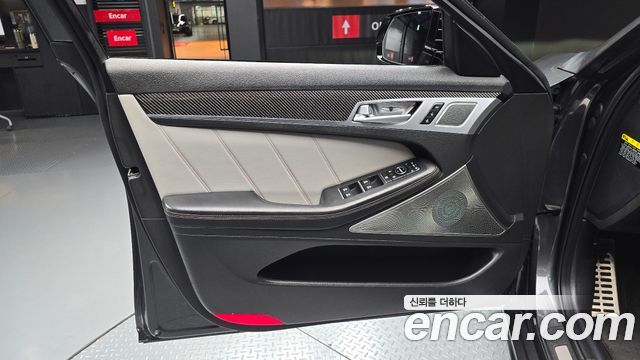 Genesis G80 2018 — photo 14