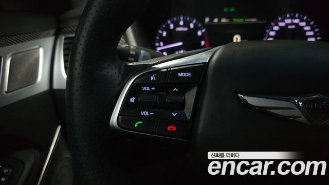Genesis G80 2018 — photo 31