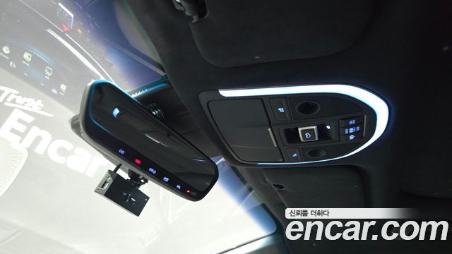 Genesis G80 2018 — photo 33