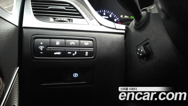 Genesis G80 2018 — photo 34
