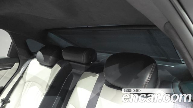 Genesis G80 2018 — photo 36