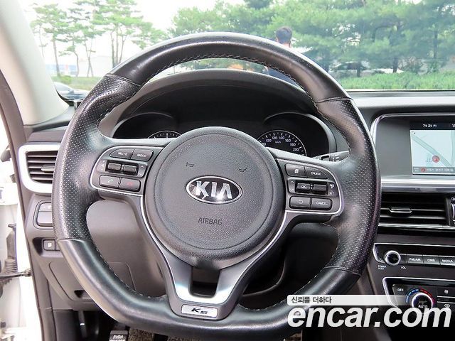 Kia K5 2016 — photo 8
