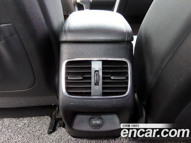 Kia K5 2016 — photo 17