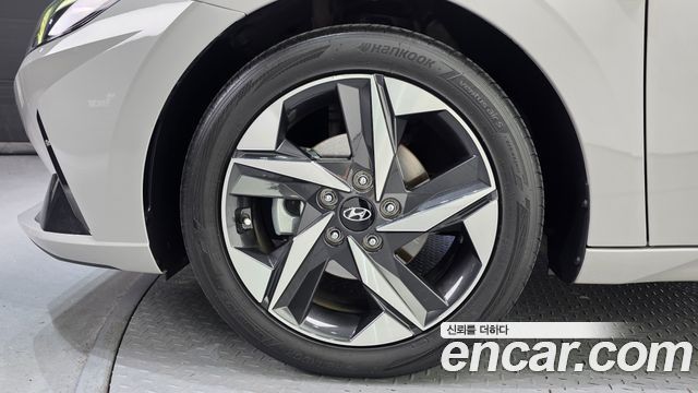 Hyundai AVANTE 2023 — photo 5