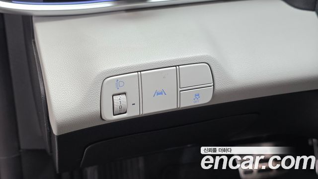 Hyundai AVANTE 2023 — photo 13
