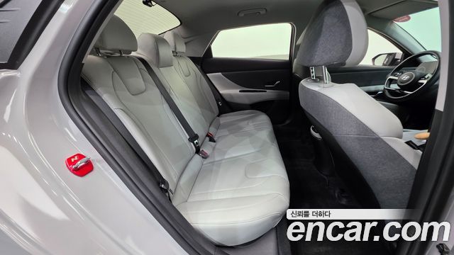 Hyundai AVANTE 2023 — photo 20