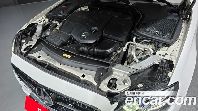 Mercedes-Benz E-Class 2017 — photo 6