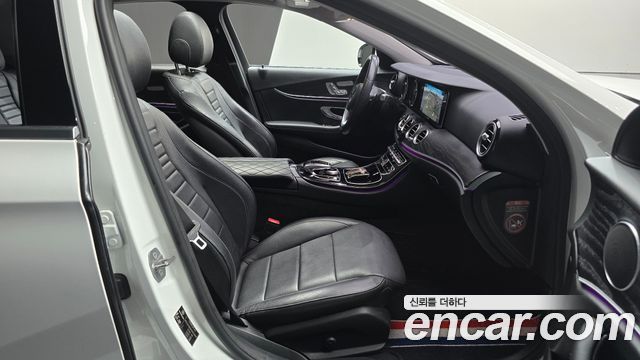 Mercedes-Benz E-Class 2017 — photo 11