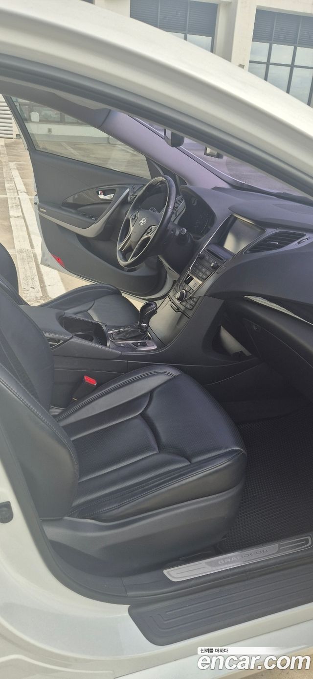 Hyundai Grandeur 2014 — photo 11