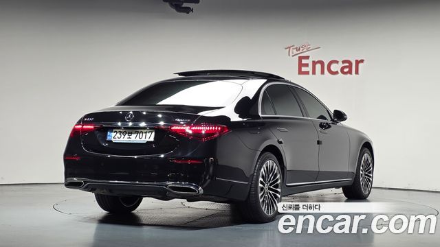 Mercedes-Benz S-Class 2023 — photo 2