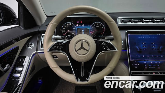 Mercedes-Benz S-Class 2023 — photo 19