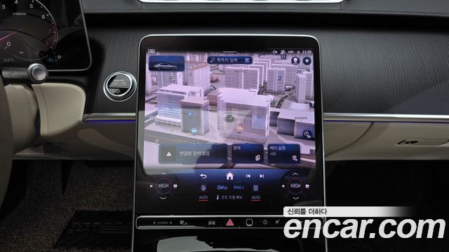 Mercedes-Benz S-Class 2023 — photo 20