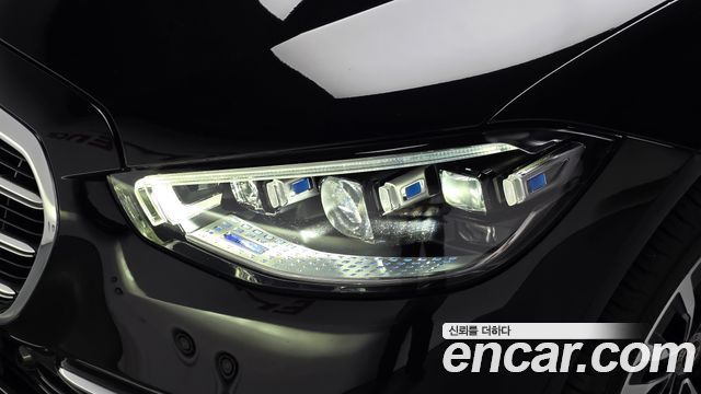 Mercedes-Benz S-Class 2023 — photo 8