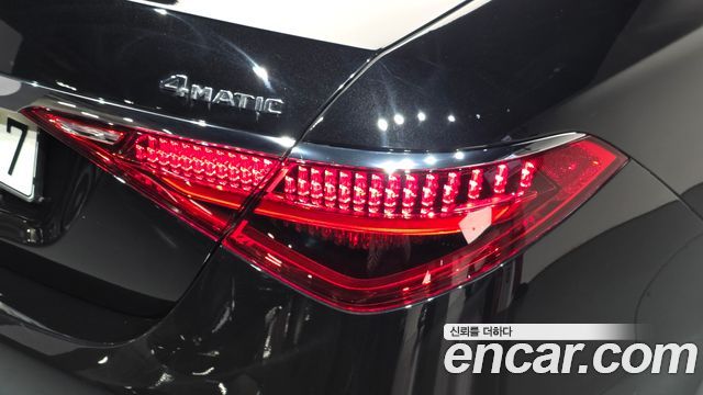 Mercedes-Benz S-Class 2023 — photo 9