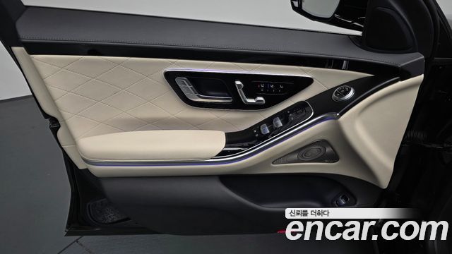 Mercedes-Benz S-Class 2023 — photo 14