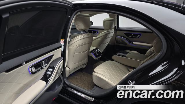 Mercedes-Benz S-Class 2023 — photo 16