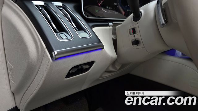 Mercedes-Benz S-Class 2023 — photo 31