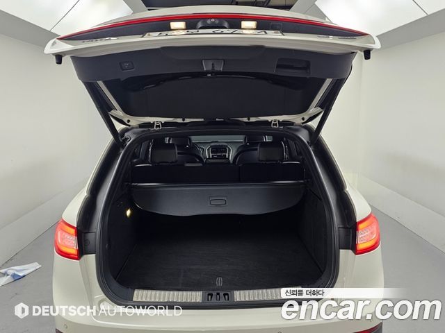 Lincoln MKX 2016 — photo 17