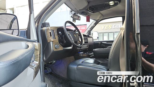 Chevrolet Express Van 2014 — photo 10