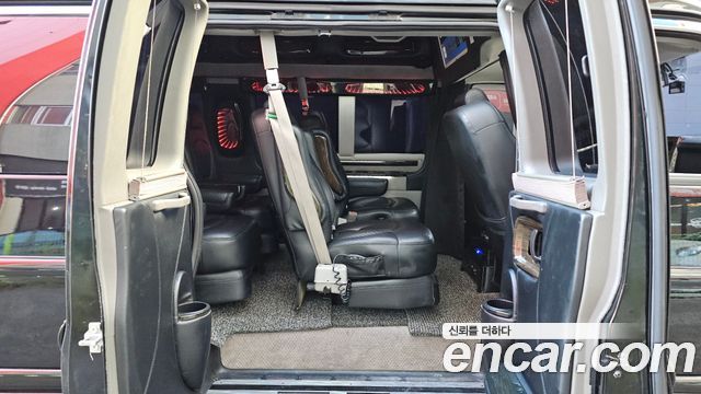 Chevrolet Express Van 2014 — photo 19