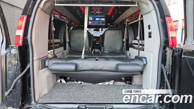 Chevrolet Express Van 2014 — photo 20