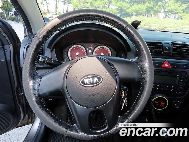Kia morning 2011 — photo 8
