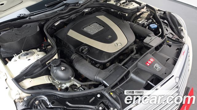 Mercedes-Benz E-Class 2011 — photo 6