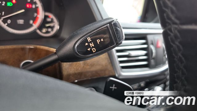 Mercedes-Benz E-Class 2011 — photo 20