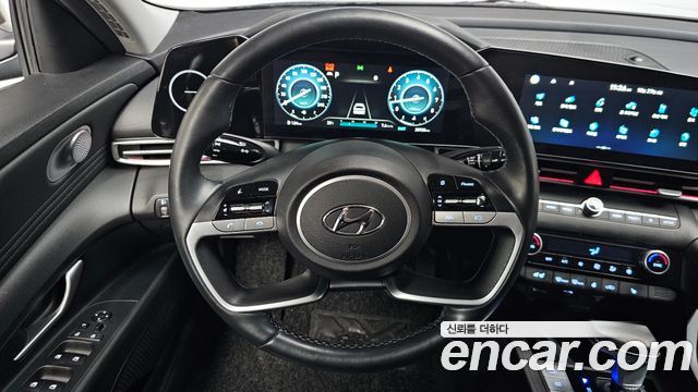 Hyundai AVANTE 2021 — photo 19