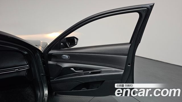 Hyundai AVANTE 2021 — photo 14