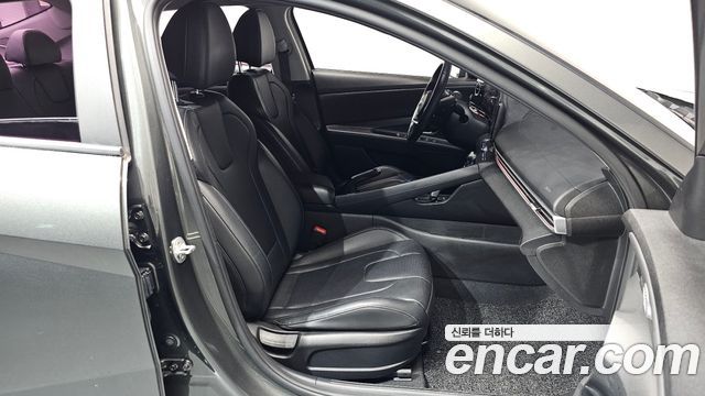 Hyundai AVANTE 2021 — photo 16