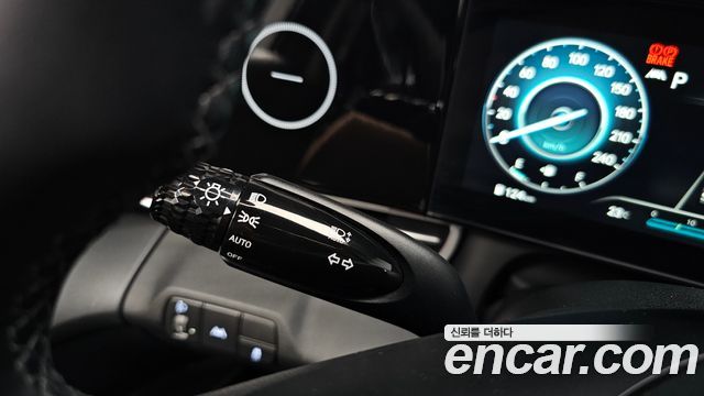 Hyundai AVANTE 2021 — photo 29