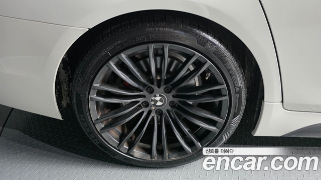 BMW 5-Series 2016 — photo 5