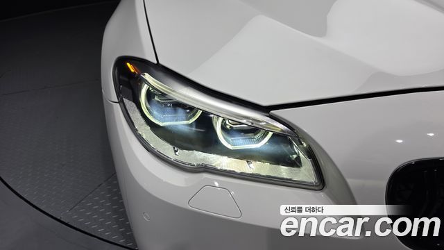 BMW 5-Series 2016 — photo 8