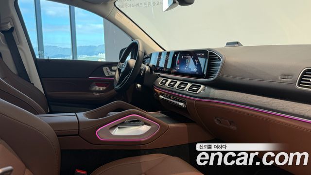 Mercedes-Benz GLE-Class 2026 — photo 15