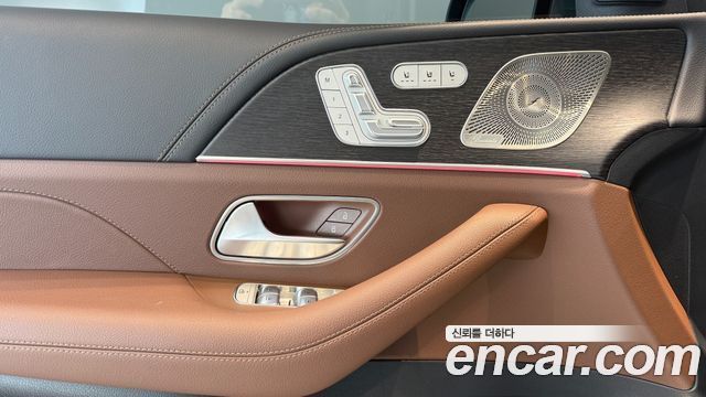 Mercedes-Benz GLE-Class 2026 — photo 18