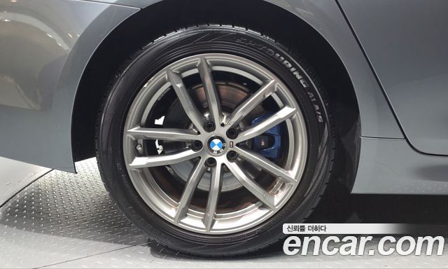 BMW 5-Series 2018 — photo 5