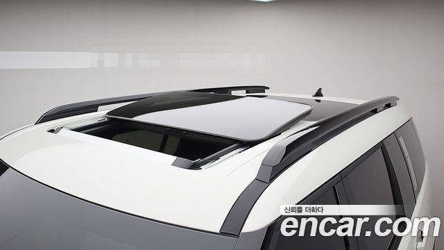 Hyundai Santafe 2025 — photo 3
