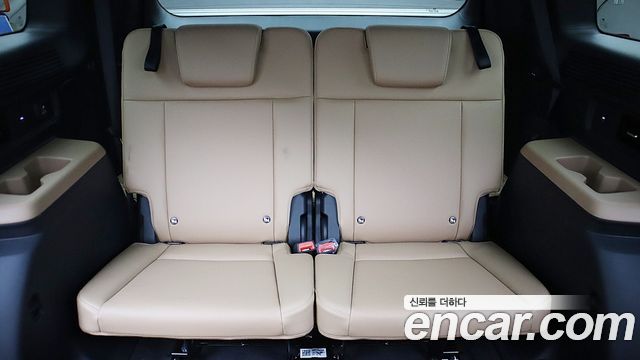 Hyundai Santafe 2025 — photo 7