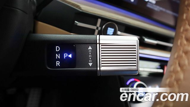 Hyundai Santafe 2025 — photo 9