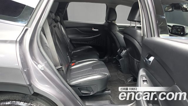 Hyundai Santafe 2019 — photo 17