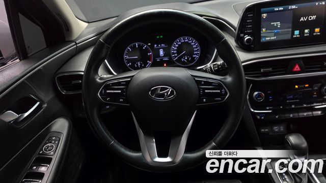 Hyundai Santafe 2019 — photo 18