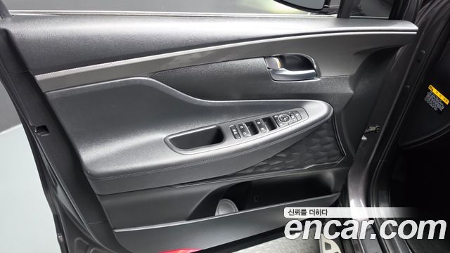 Hyundai Santafe 2019 — photo 14